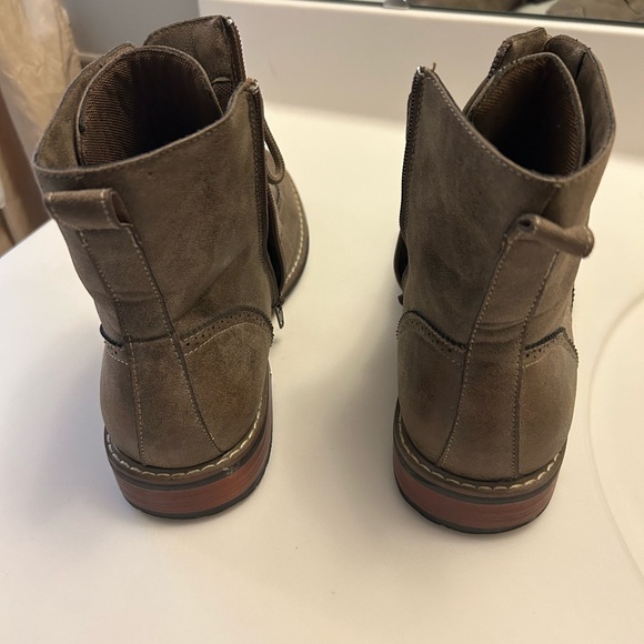 Belli Aldo zip up ankle boots - Picture 3 of 7